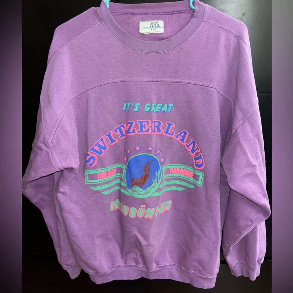 Vintage Switzerland Holiday-themed Crew Neck